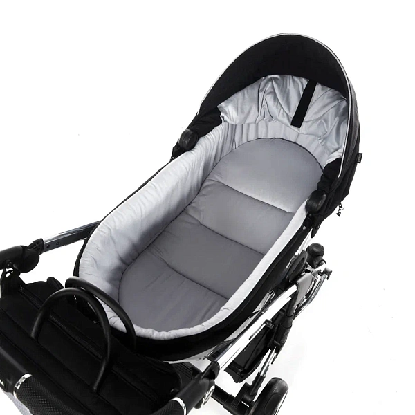 Детская коляска Junama Diamond Special V2 3 в 1 на серебряной раме фото 14