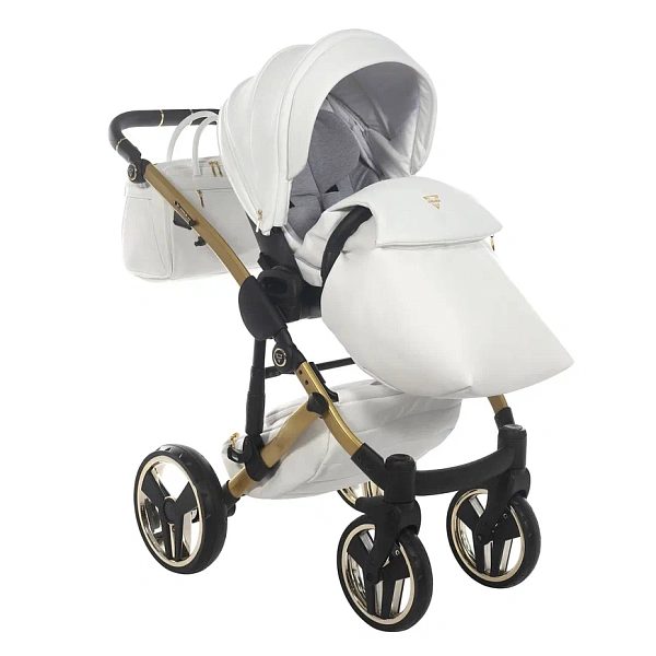 Детская коляска Junama Diamond Mirror Satin V2 3 в 1 на золотой раме фото 25